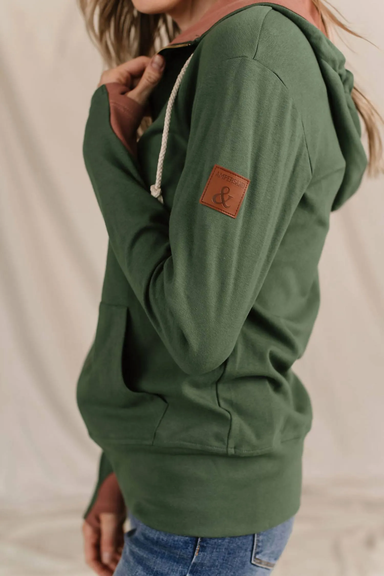 Full Zip Sweatshirt In Happy Place