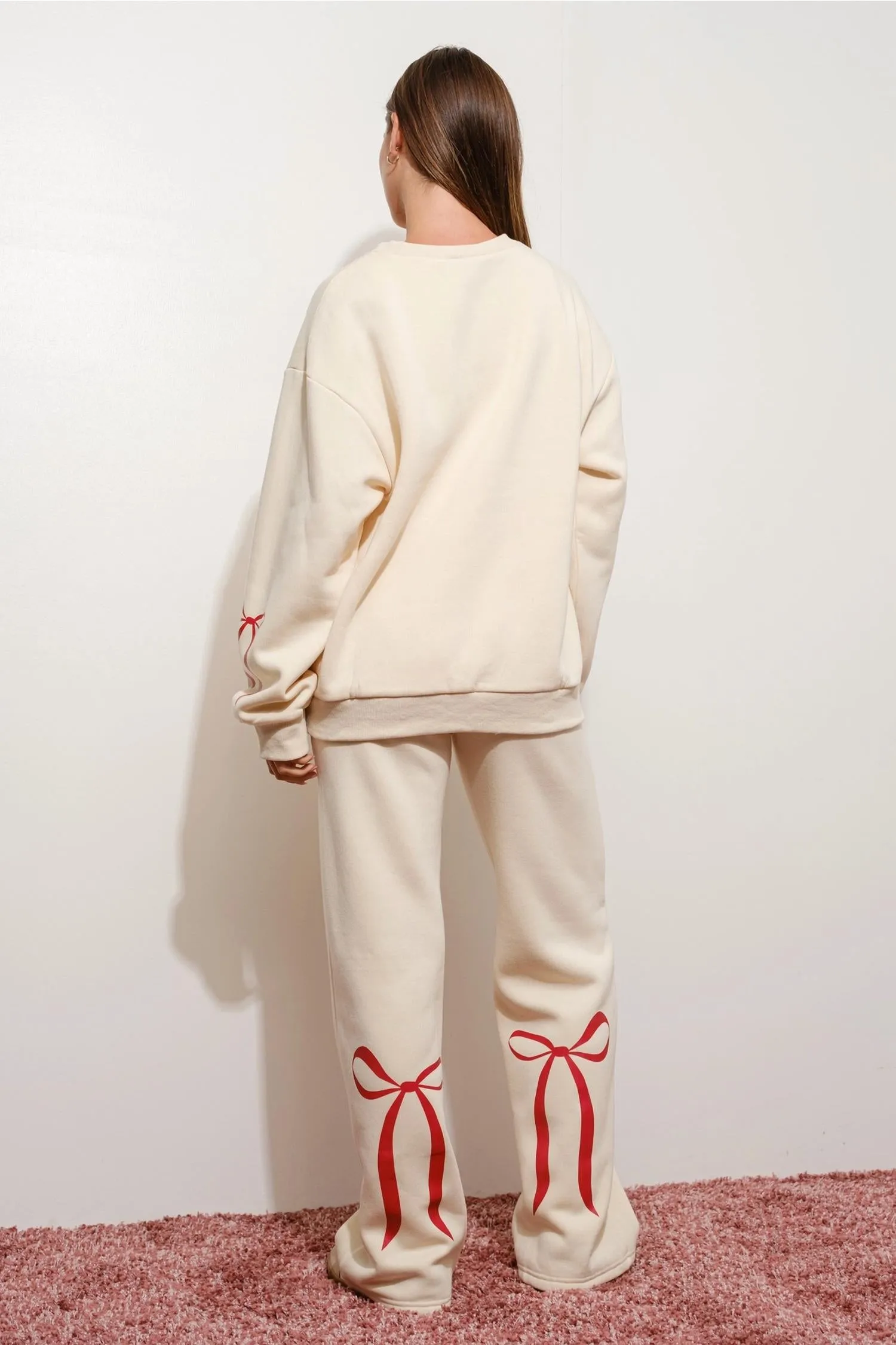 Happily Yours Bow Sweatshirt In Cream