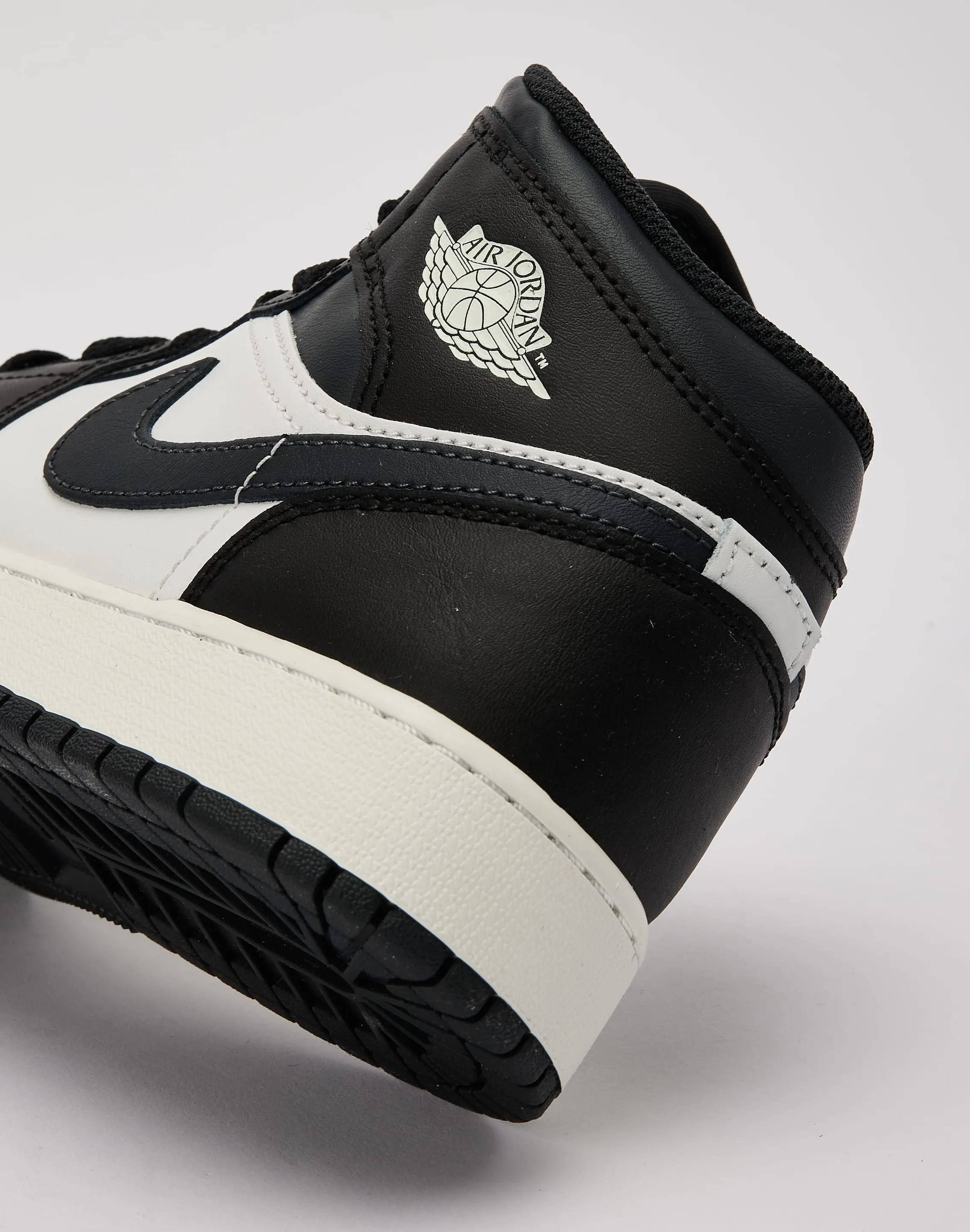Jordan Air Jordan 1 Mid Grade-School