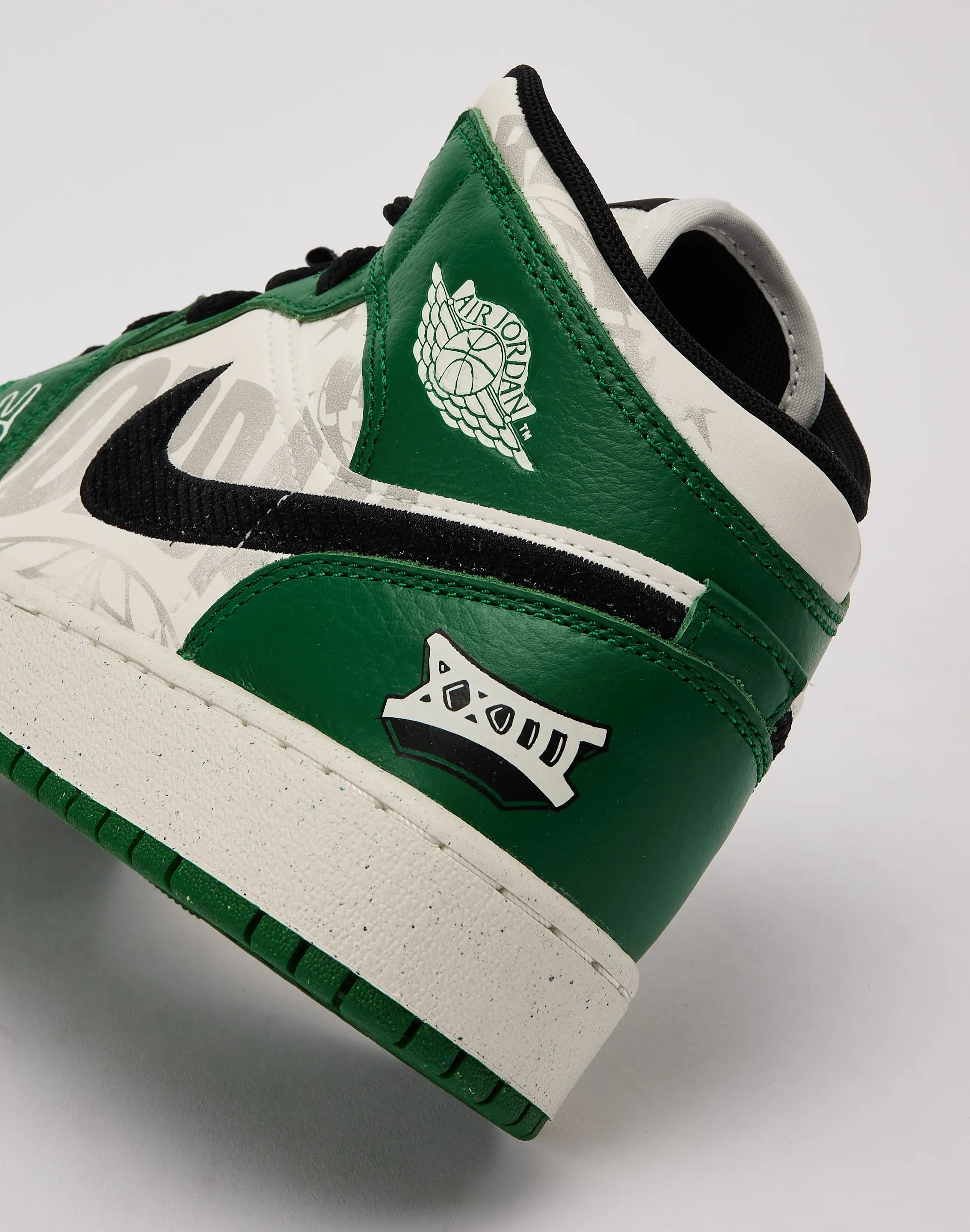 Jordan Air Jordan 1 Mid SE Grade-School