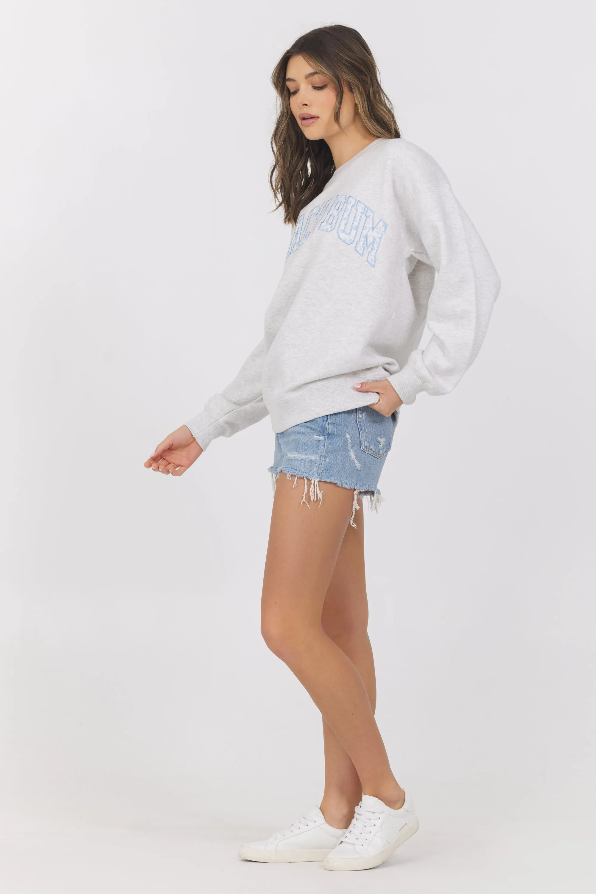PROWEAVE CREW W DITSY PRINT W/ "BEACH BUM"