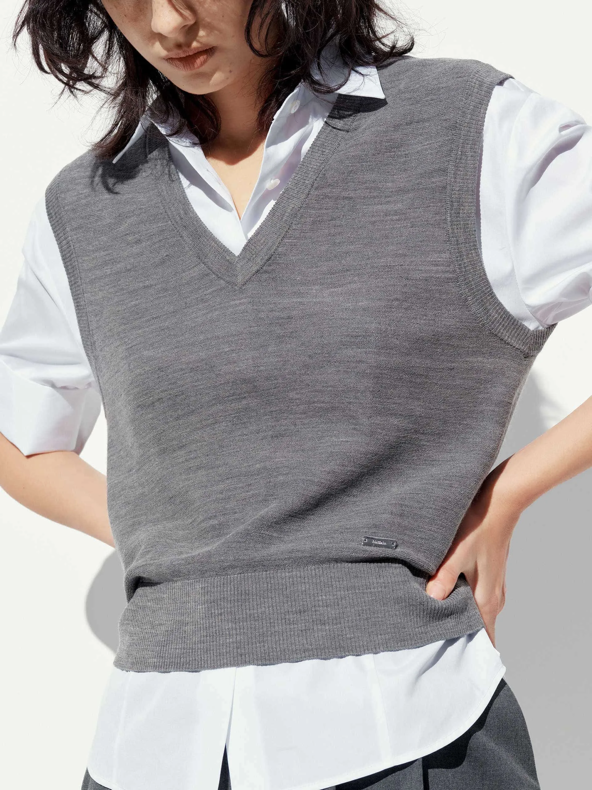V-neck Wool Knit Vest
