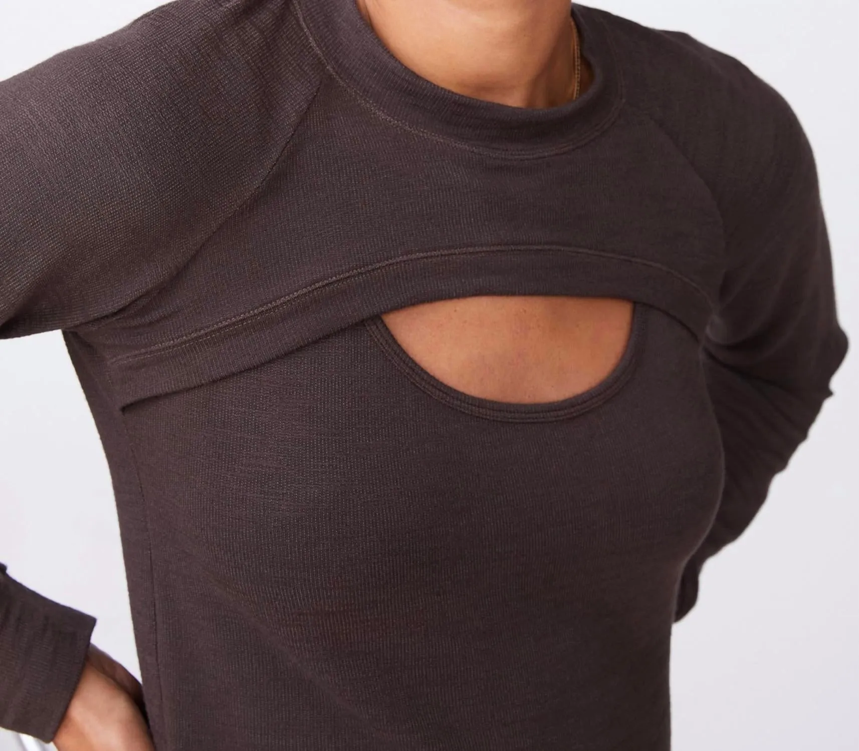 Women's Peekaboo Sweatshirt In Cocoa